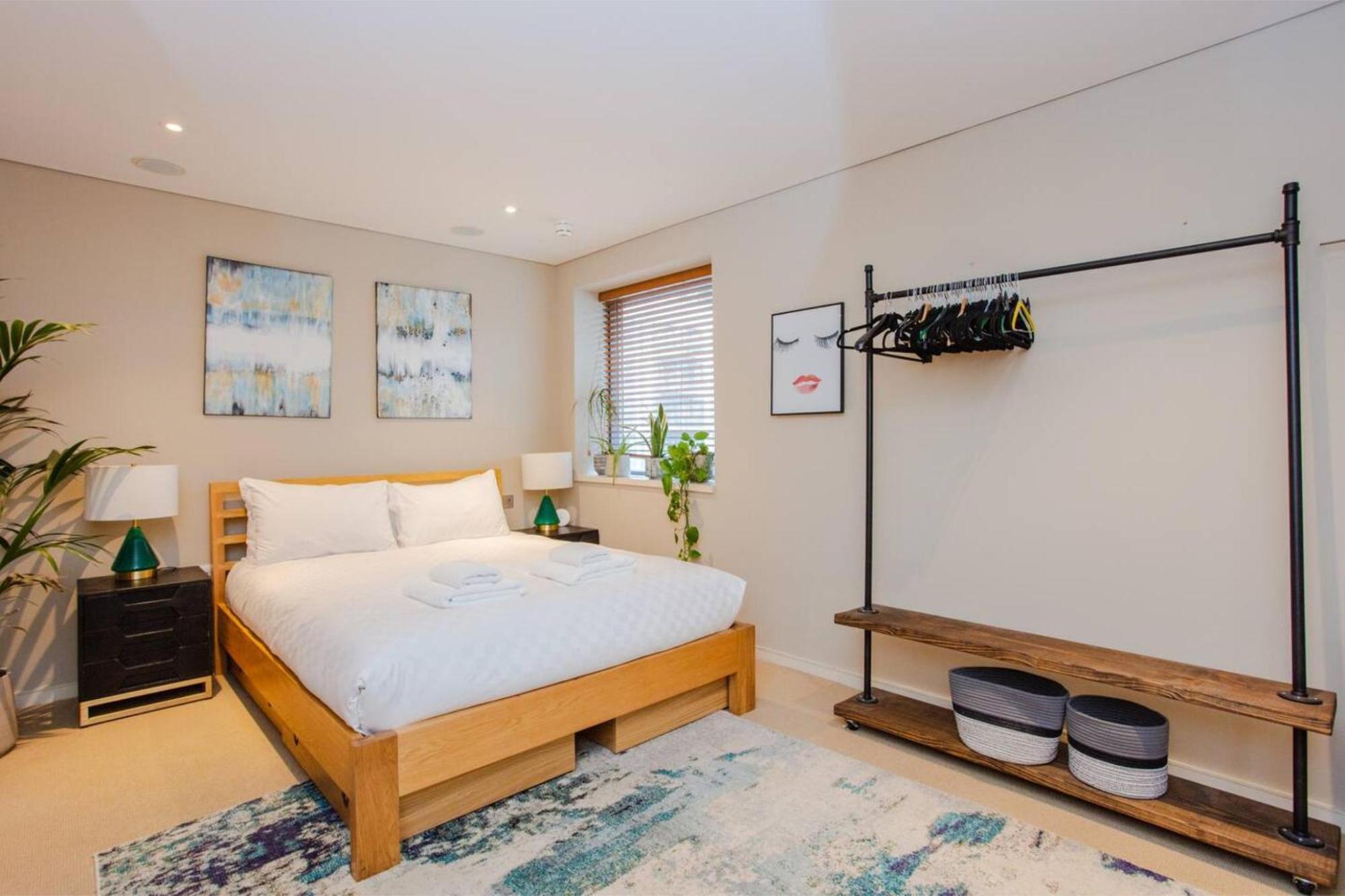 Modern 3 Bedroom Apartment In Paddington London Bagian luar foto