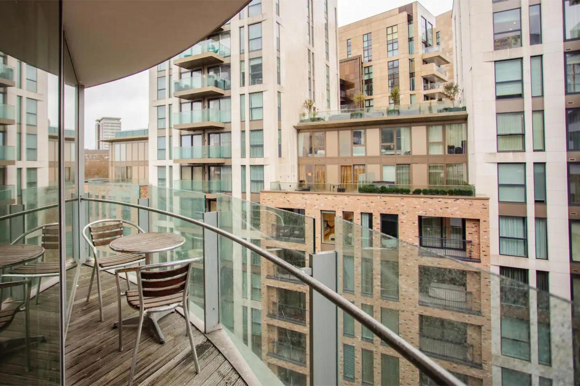 Modern 3 Bedroom Apartment In Paddington London Bagian luar foto