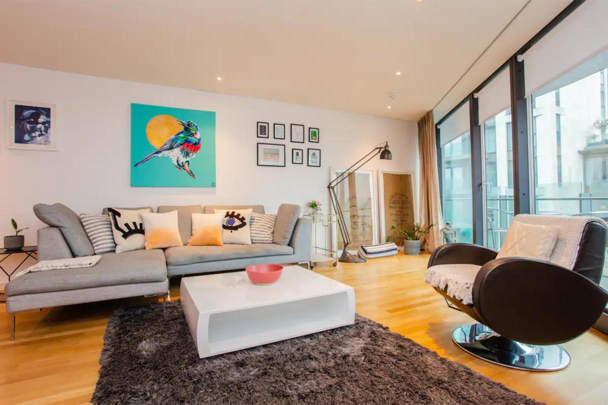 Modern 3 Bedroom Apartment In Paddington London Bagian luar foto