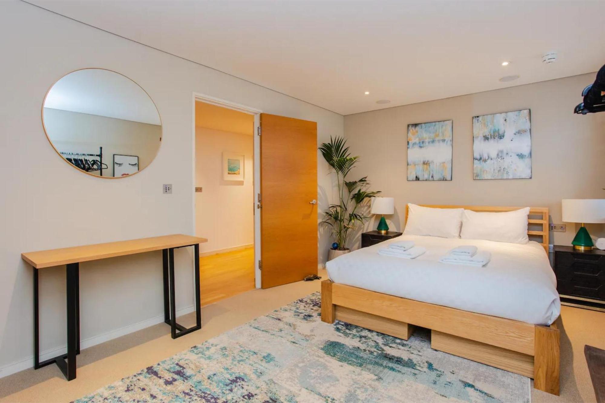 Modern 3 Bedroom Apartment In Paddington London Bagian luar foto
